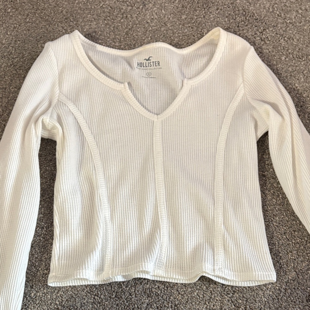 Hollister Women's Cream Long Sleeve Top